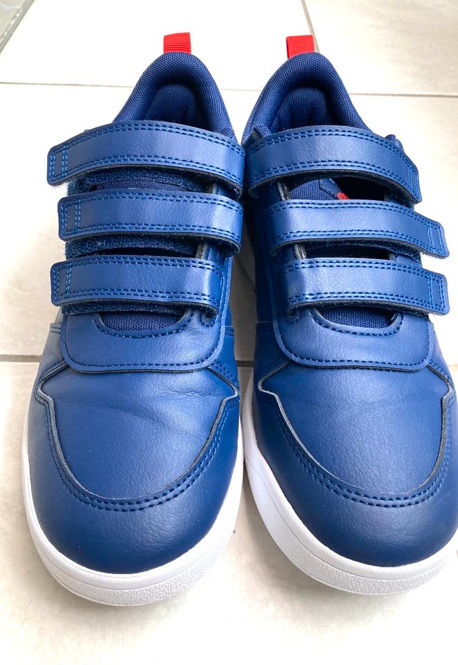 Adidas Turnschuhe Sneaker blau Gr. 38 in Hamburg