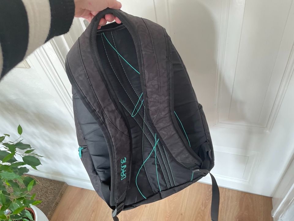 Dakine Rucksack schwarz/türkis in Hagenow