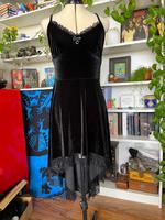 Killstar Samt Midi Kleid Gothic Spitze Mond Punk Vokuhila emp Mecklenburg-Vorpommern - Greifswald Vorschau