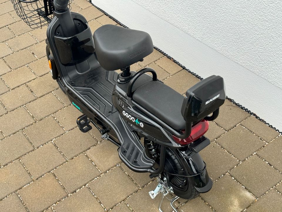 Electro Scooter E-Roller mit Straßenzulassung 25km/h 48V 2-Sitze in Landshut