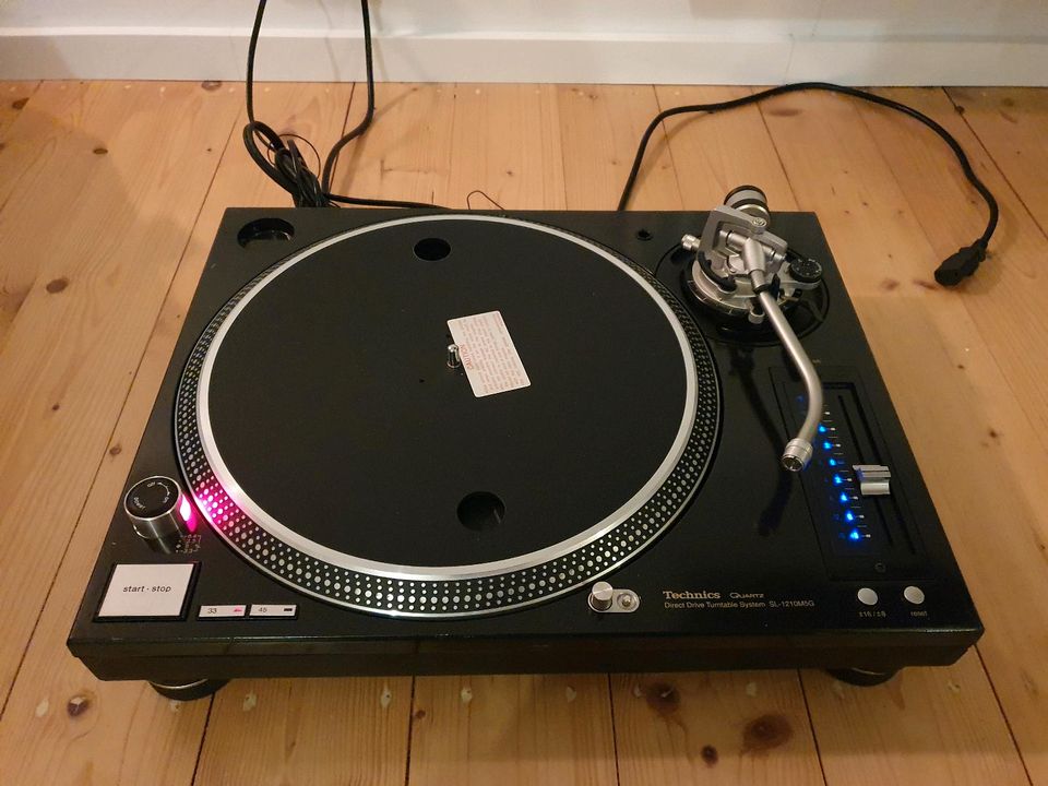 Technics 1210 M5G DJ Plattenspieler (1200 mk2 mk5 m3d mk7 djm 900 in Berlin