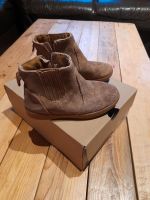 UGG Boots Uggies Stiefeletten Wildleder Gr. 28,5 - noch da 08.12. Kiel - Suchsdorf Vorschau