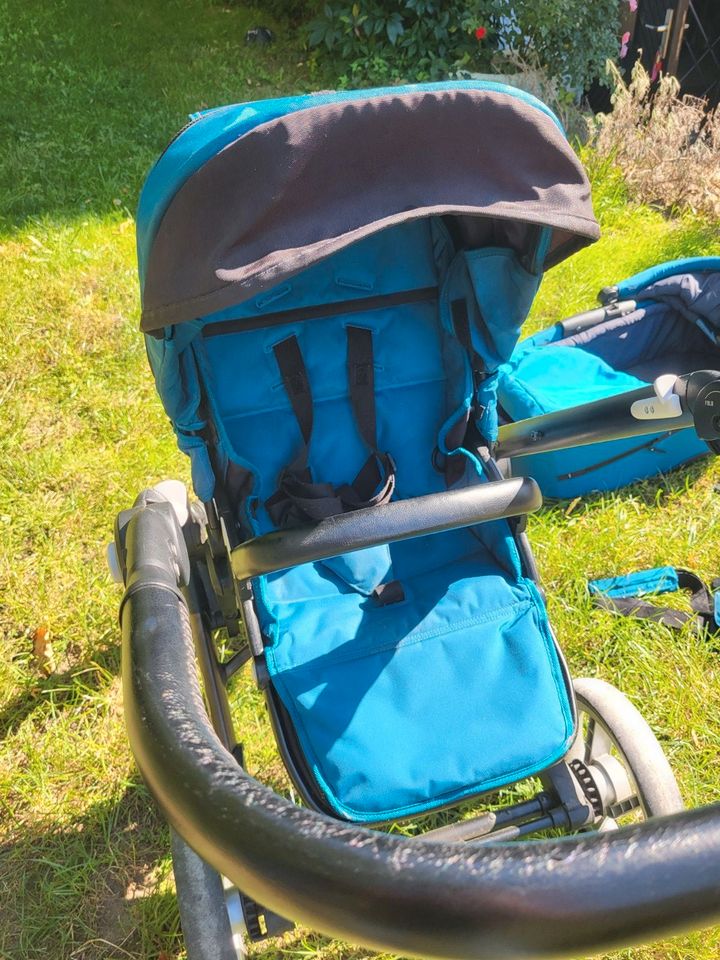 Mutsy Evo Kinderwagen mit Babyschale und Sportaufsatz in Schwichtenberg