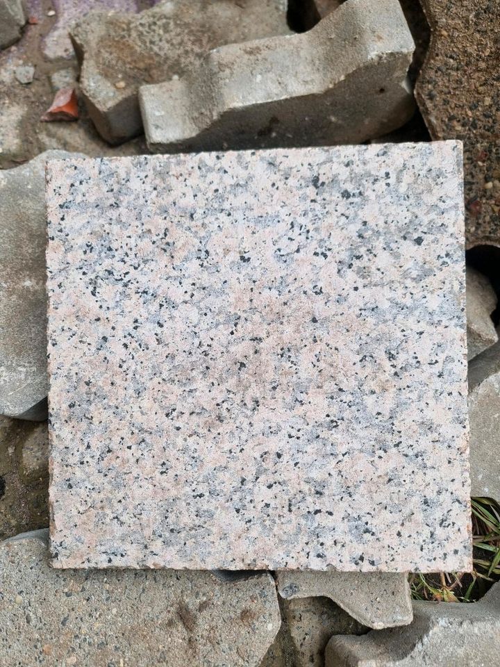 Granitplatten 33x33 cm, rosa-grau in Schwetzingen