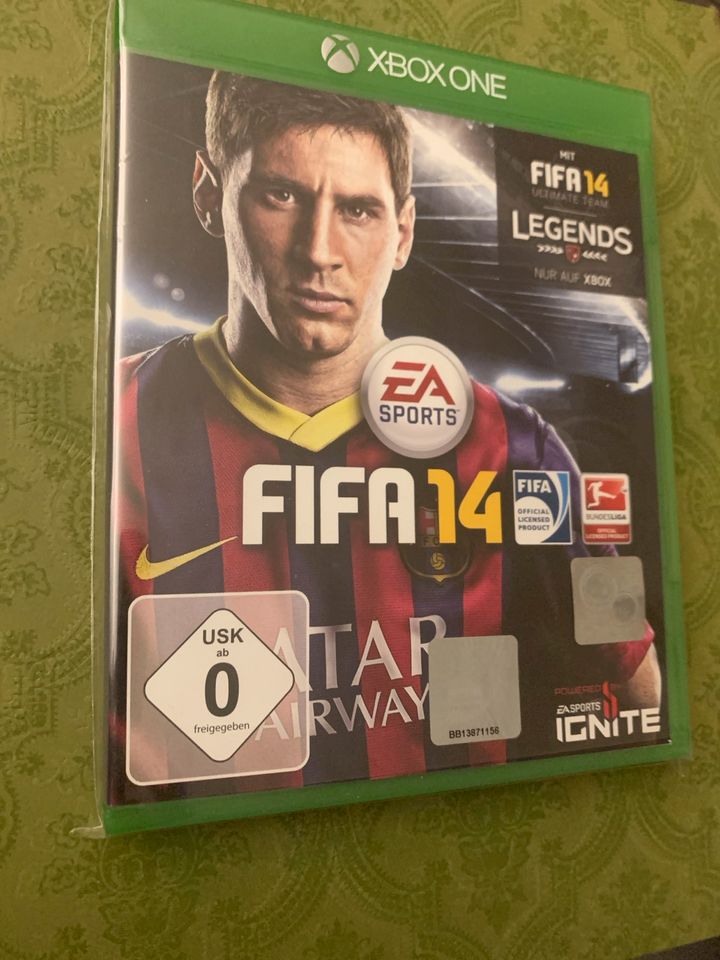 FIFA14 Xbox NEU OVP in Halver