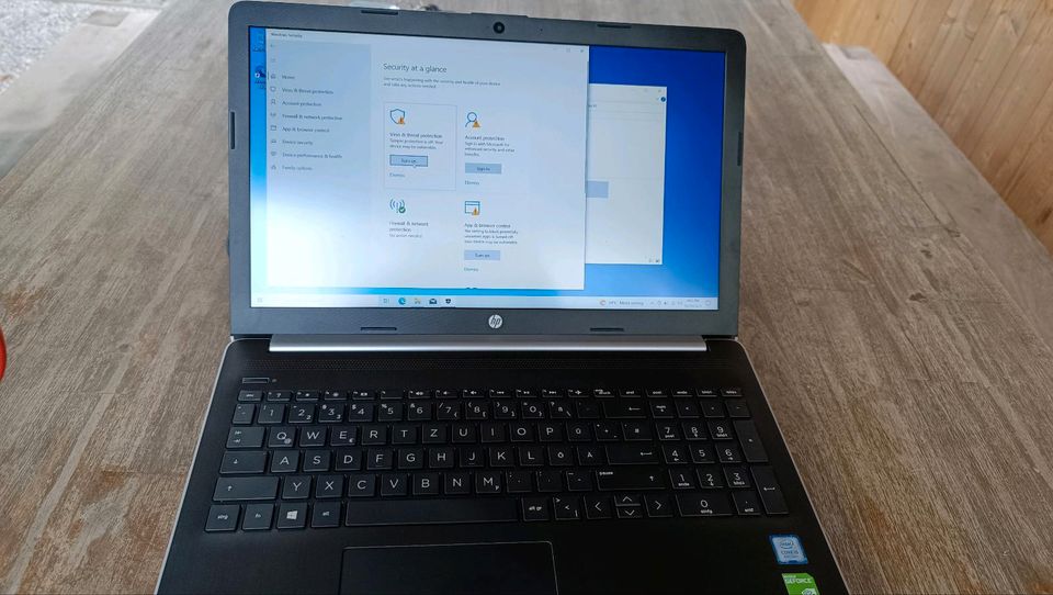 HP laptop Intel Core i5-8250U/14 monate alt in München