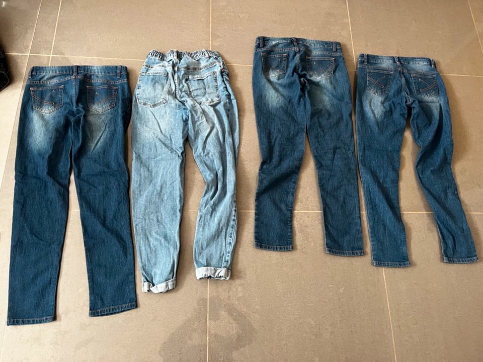 Paket 4 Jeans, blau Gr. 158 in Neulußheim