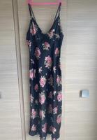 Zara schwarzes Satin Kleid Midi/Maxi mit Blumen Details Bayern - Gauting Vorschau