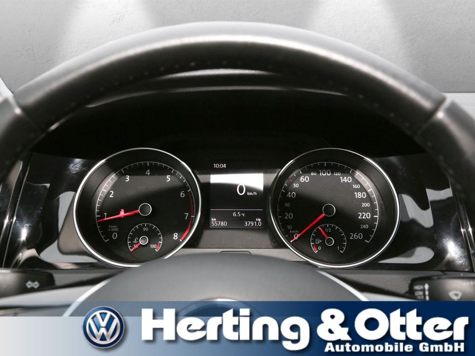 Volkswagen Golf VII Sound AHK ACC LED Freisprech GJR SHZ PD in Maintal