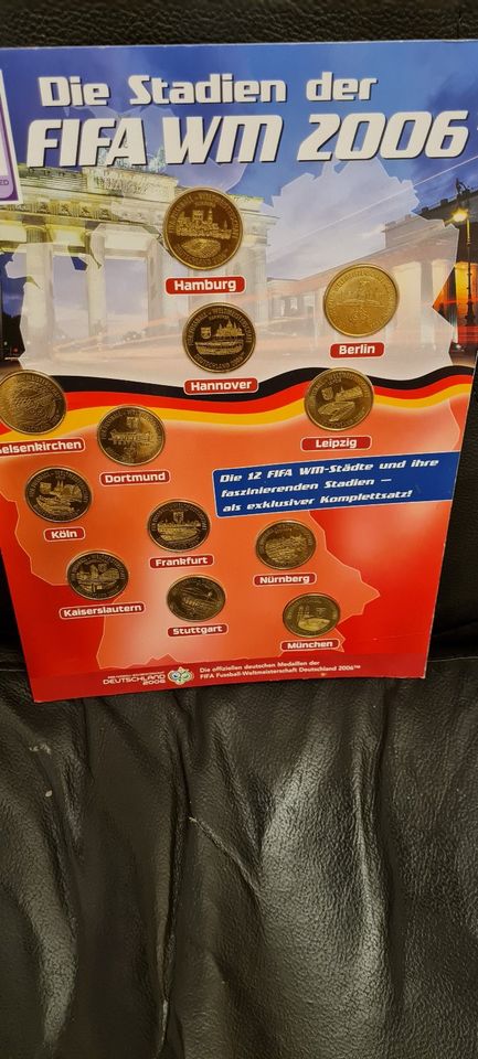 Die offiziellen deutschen Medaillen der FIWA Fussball-Weltmeister in Görlitz