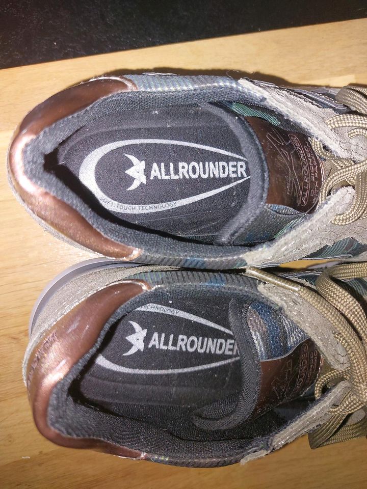 Allrounder Sneaker Gr 40 in Mülheim (Ruhr)