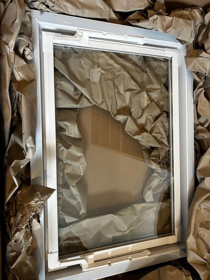 Kunststoff Kellerfenster weiß mit Isolierglas 14 mm Ug 3,3 W/(m²K in Lachendorf