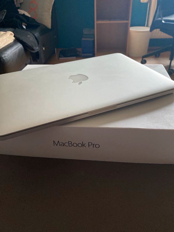 MacBook Pro Retina 13“ 2015 8GB mit Originalverpackung in Perl