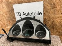 Mercedes Benz W204 X204 Diesel Tacho Kombiinstrument A2049003802 Nordrhein-Westfalen - Bottrop Vorschau