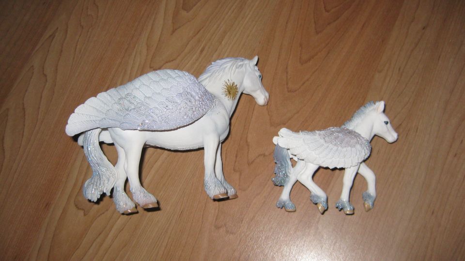 2 x Pegasus_Flügelpferd_Pferde_weiß * Schleich in Gifhorn