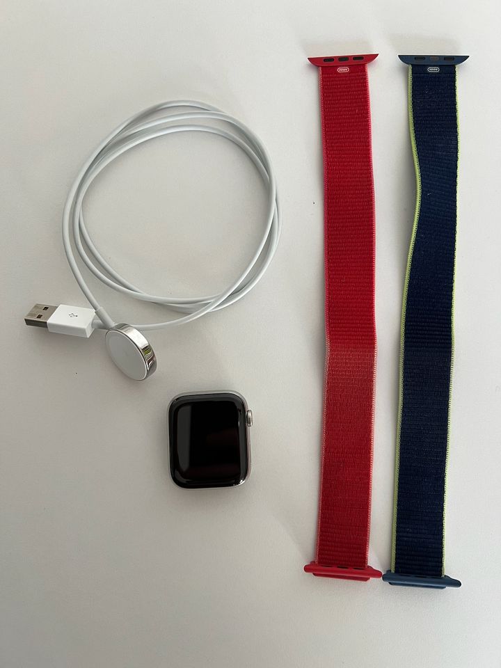 Apple Watch Series 5 GPS + Cellular, 44 mm Edelstahlgehäuse in München