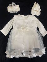 Baby Kleid mit Body Stirnband und Schuhe in weiss 0-3 Monate Duisburg - Rheinhausen Vorschau