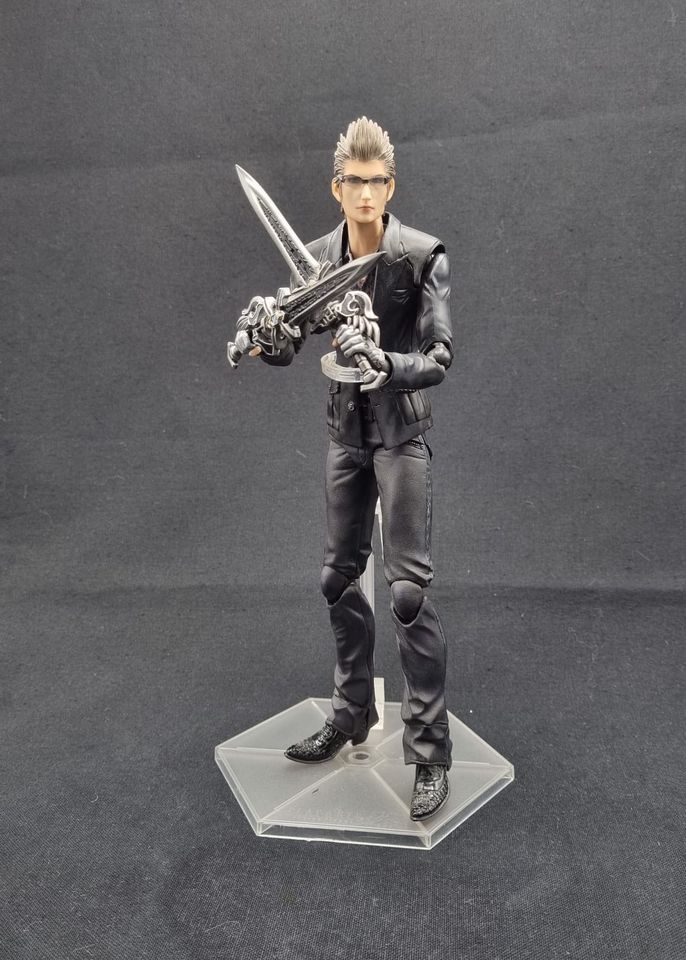 Final Fantasy 15 Ignis Play Arts Kai FF15 FFXV mit OVP in Langenfeld