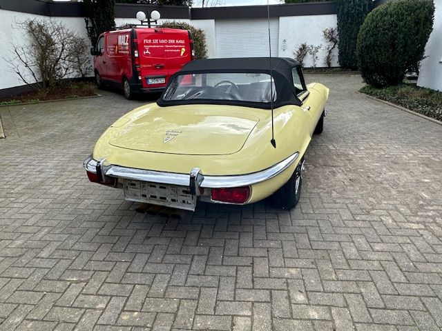 Jaguar E-Type V12 Cabrio in Bad Salzuflen