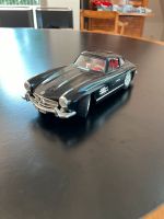 Burago Mercedes 300 SL 1/18 Leipzig - Altlindenau Vorschau