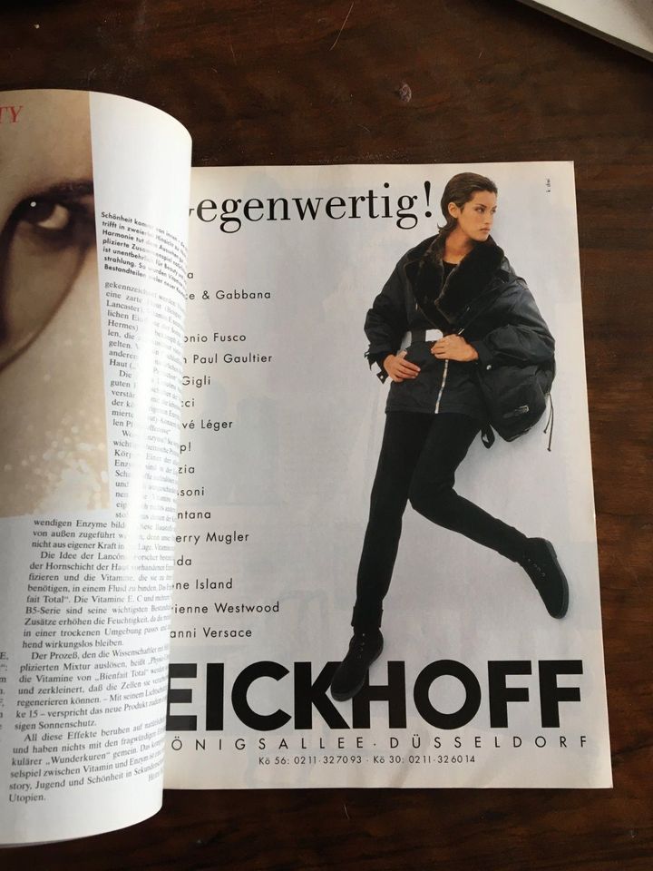 Vogue 8/1994 Avedon Adjani Insta Zeitschrift Supermodels RAR in Berlin