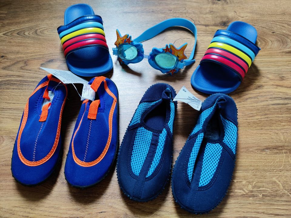 3 Paar Badeschuhe Badalatschen Kinder Sommer Set Größe 28 29 31 in Berlin