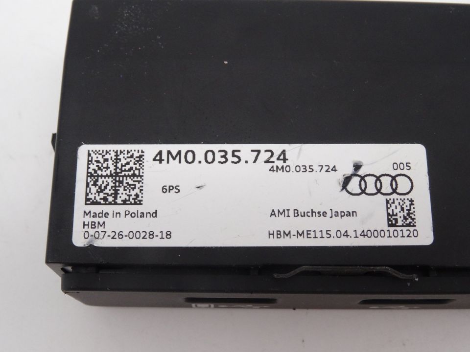 Audi Medienbuchse AMI Mediainterface 2xUSB-A AUX 4M0035724 in Bad Camberg