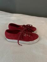 SUPERGA rot Plateau Wildleder Gr. 37 Hessen - Lorsch Vorschau