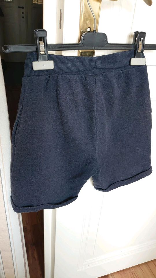 Kurze Hose Jeans Shorts Gr 128 Jungen in Leipzig