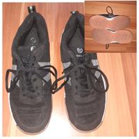 Laufschuhe / Turnschuhe/ Hallenschuhe (Größe 41) Victory Essen - Essen-Ruhrhalbinsel Vorschau