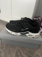 Nike Tn schwarz weiß Unisex Gr.42,5 neu Bonn - Duisdorf Vorschau