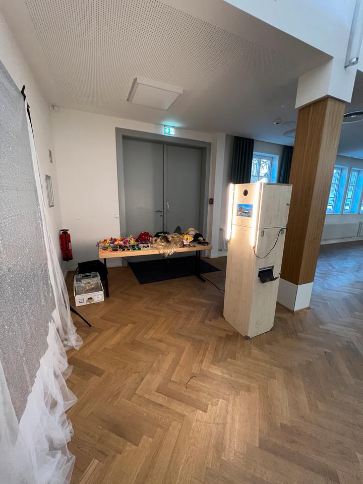 Fotobox mieten für dein Event mit Ausdrucken vor Ort möglich in Wolfsburg