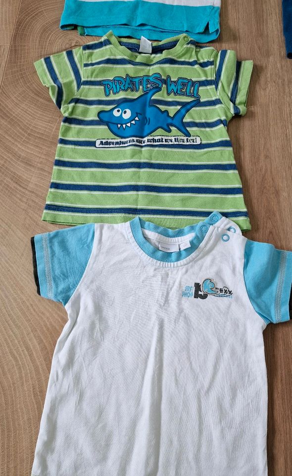 5 Jungen T-Shirts 4 Unterhemden Set Paket Gr. 74 in Wassenberg