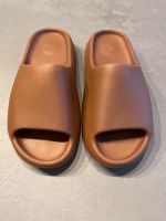 Adidas yeezy slide flax Gr. 8 EU 40,5 Blumenthal - Farge Vorschau