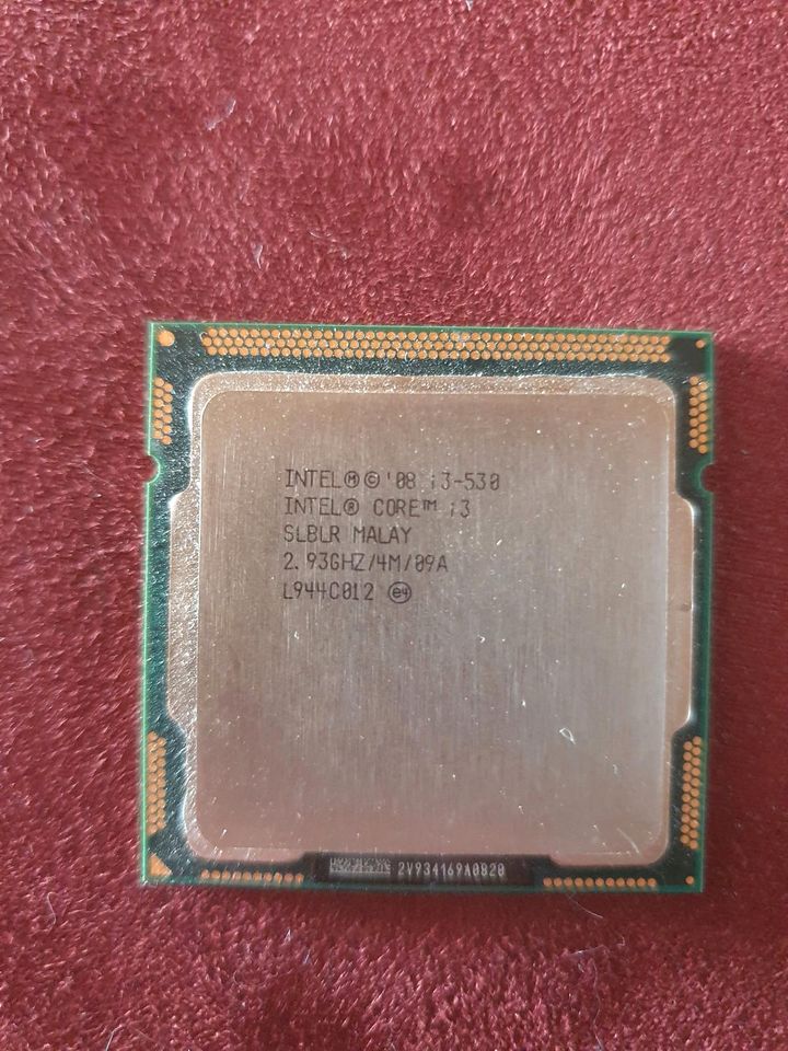 CPU Intel und AMD I3 und Pentium G4560 AMD Server CPU in Edertal