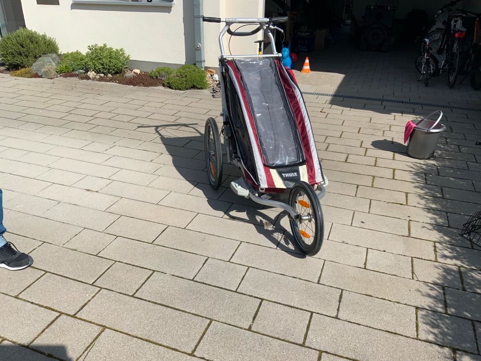 Thule Chariot CX1 mit Kupplung , Deichsel und  Joggingrad in Gehrden