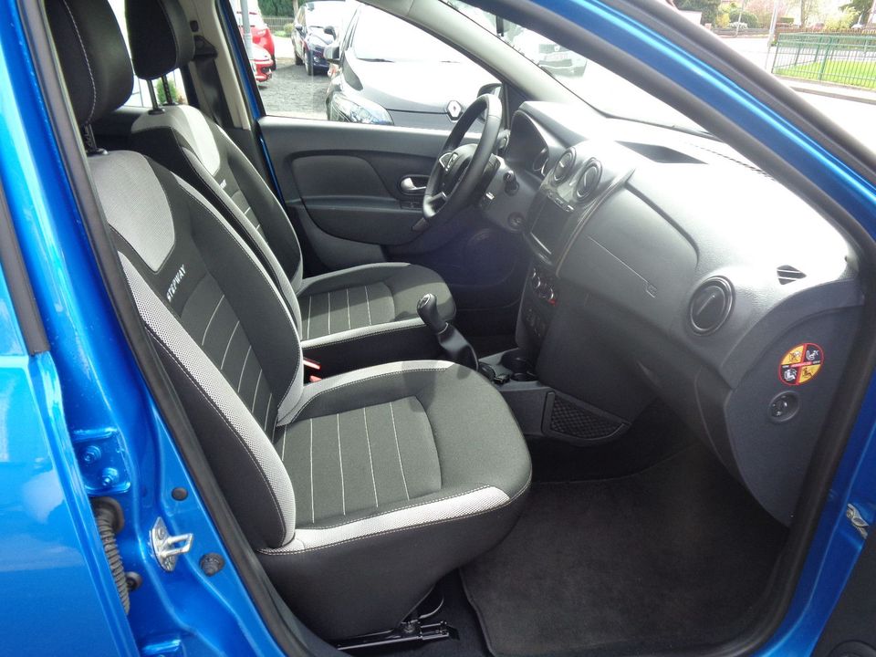 Dacia Sandero Stepway Prestige Klima Navi 40 Tkm PDC in Göttingen