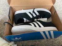 Adidas VL-Court 2.0 NEU mit OvP 44 2/3 ( fällt klein aus ! ) Niedersachsen - Rastede Vorschau