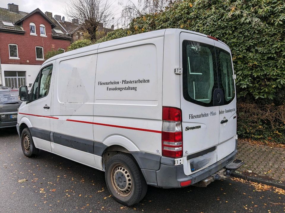 Transporter Mercedes Benz 211 CDI in Herzogenrath