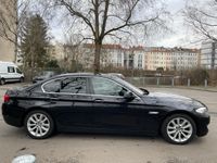 Bmw  530d f10  2 Hand Scheckheft Berlin - Schöneberg Vorschau