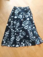 TOP! Rock midi schwarz creme Seitenschlitz Frankfurt am Main - Sachsenhausen Vorschau