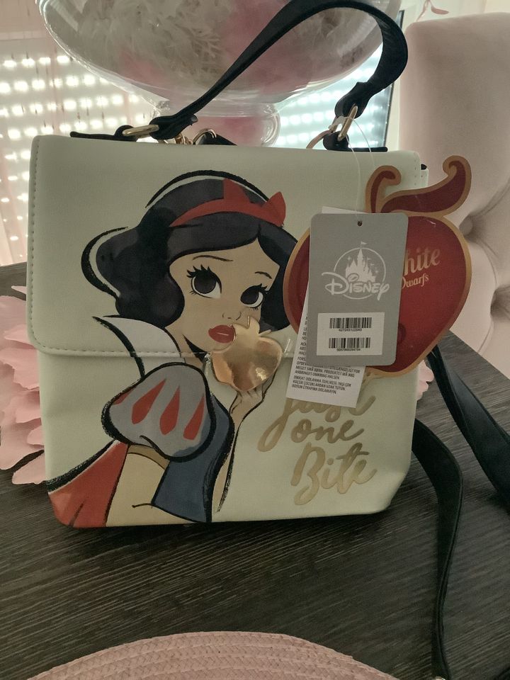 Disney Tasche Snow White neu in Sersheim