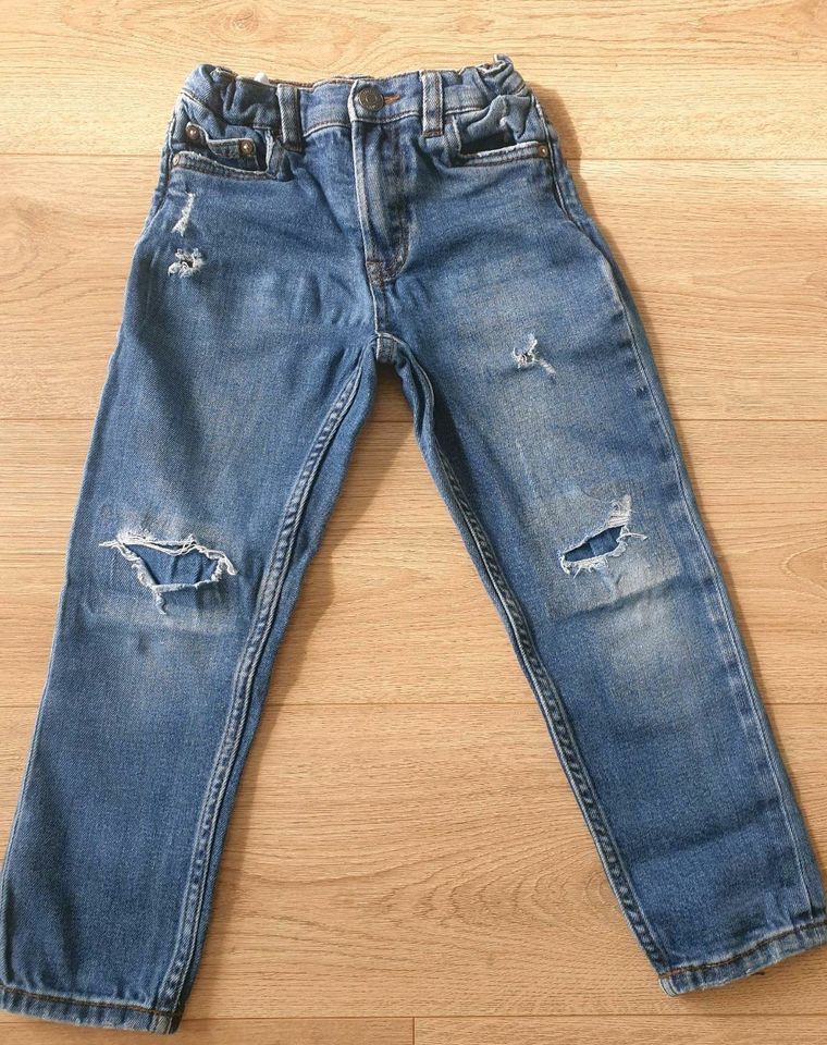 Zara Jeans Straight Fit Gr 116 / 6 Jahre in Niederrieden