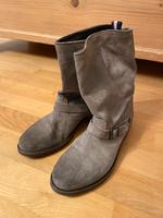 Kurzstiefel von Tommy Hilfiger - taupefarben (Gr. 38) Niedersachsen - Wiefelstede Vorschau