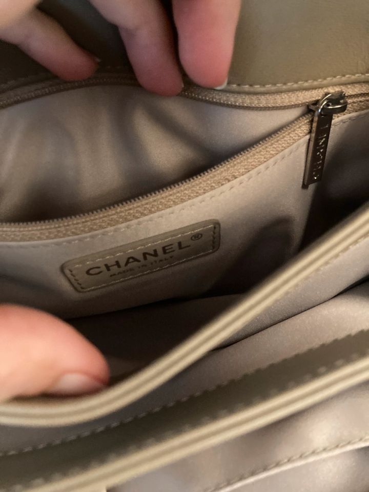 Chanel Medium Tri Fold Accordion Bag Tasche Patent Lack Entrupy in Altenkirchen