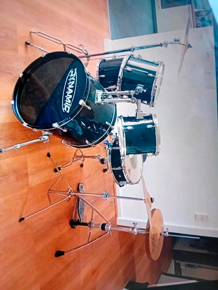Schlagzeug mit schlagstöcken zu verkaufen in Meckenheim