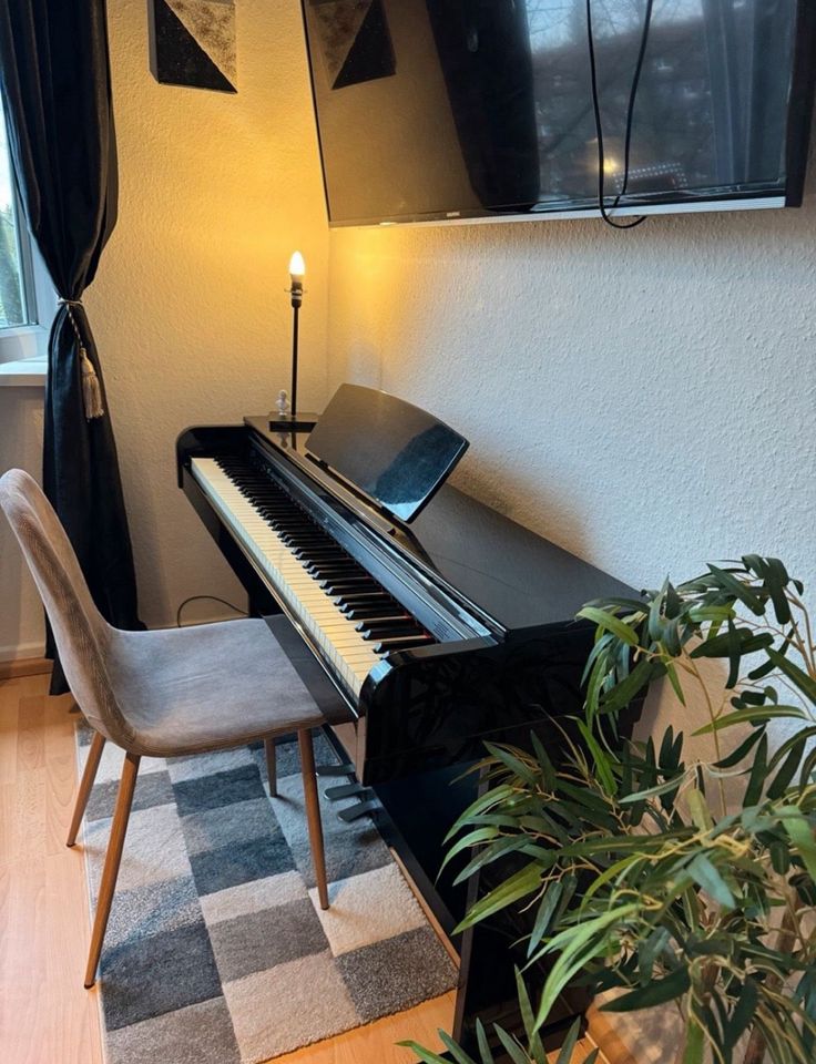 E Piano DP-20 in Hamburg