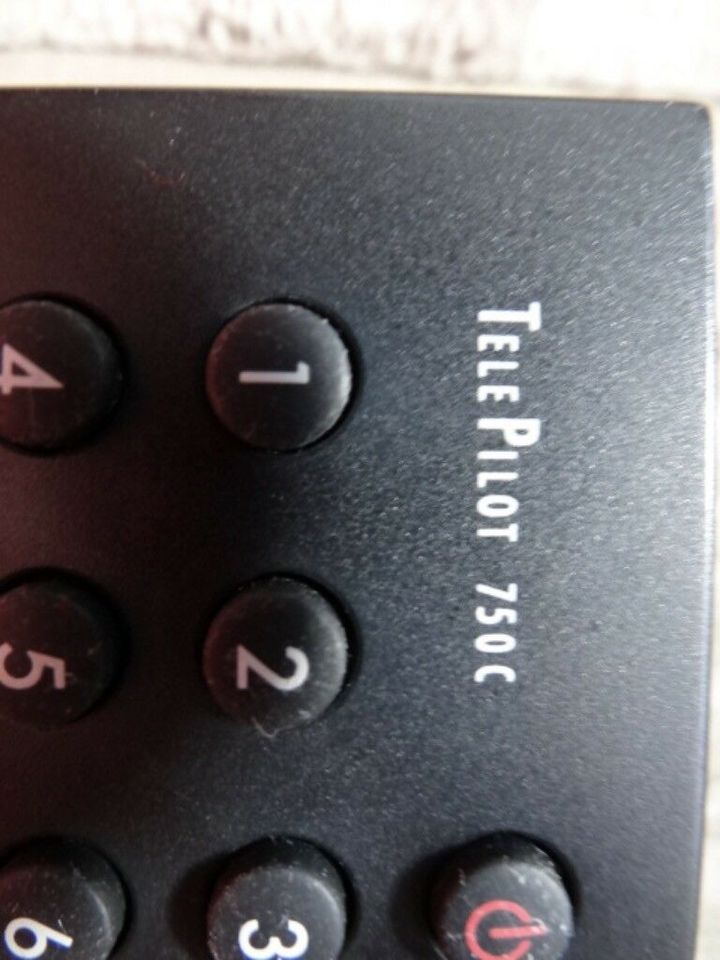 Original Grundig Fernbedienung Telepilot 750C TV Video Sat TP750C in Landsberg (Lech)