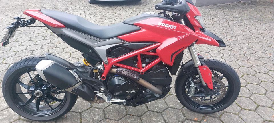 Ducati Hypermotard 821 in Welver