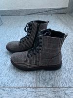 Stoff Stiefel mit Muster (grau, weiß, rot), Größe 37 Hessen - Hohenahr Vorschau